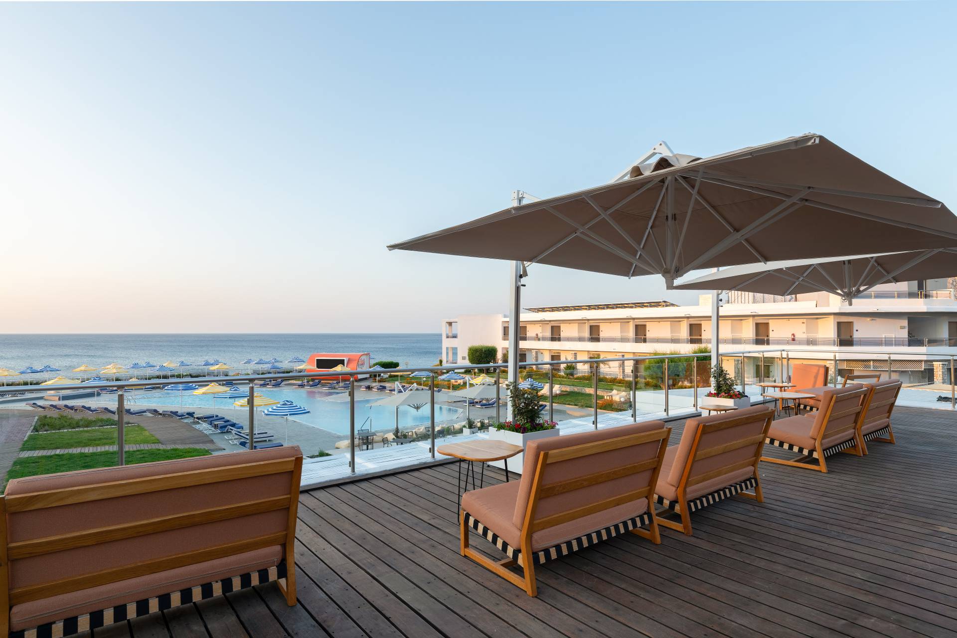 PRL Lobby Bar External Area